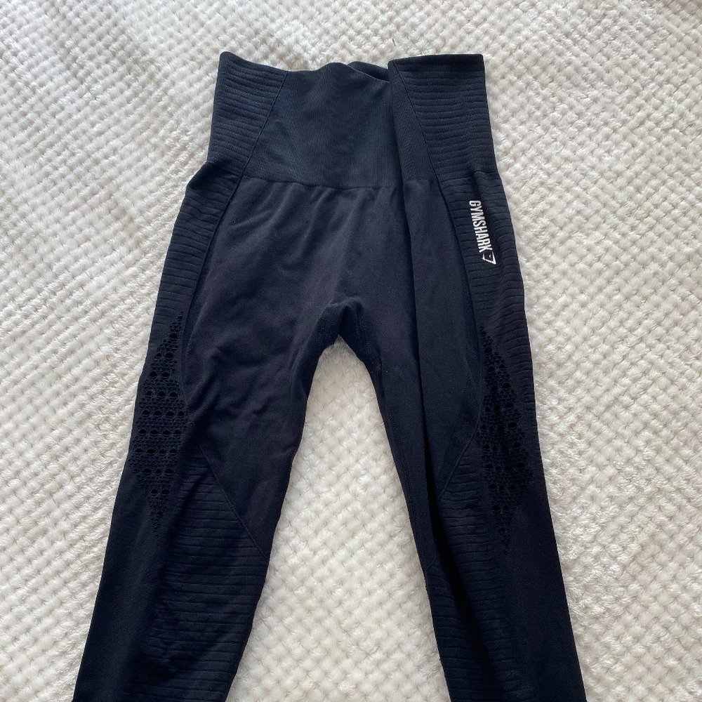 Gymshark Black Energy Seamless Cropped Leggings